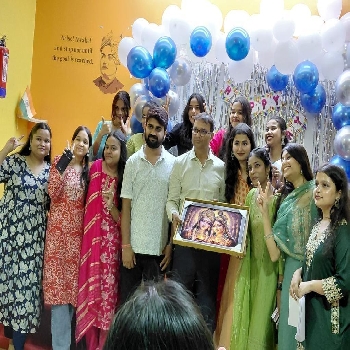 -K N Commerce Classes