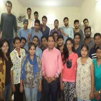 Om Commerce Career
