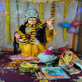 -K N Commerce Classes