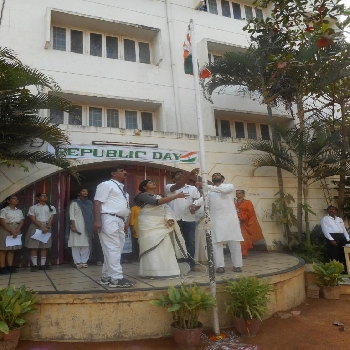 -St. Pauls English School
