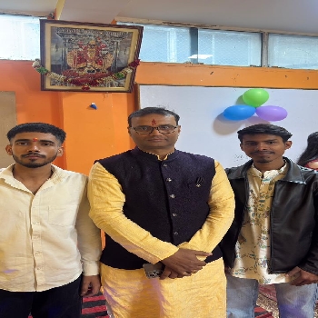 -K N Commerce Classes