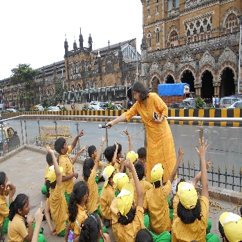 -Shishuvan School