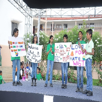 Vidyaniketan Public school